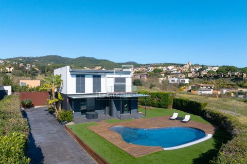 4 bedrooms villa for sale in Sant Vicenc De Montalt, Barcelona, Catalonia, Spain № 3861