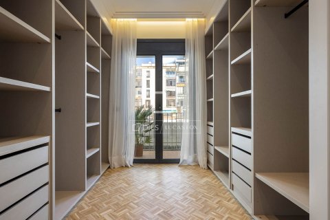 3 bedrooms apartment for sale in Barcelona, Catalonia, Spain № 6392 - photo 29