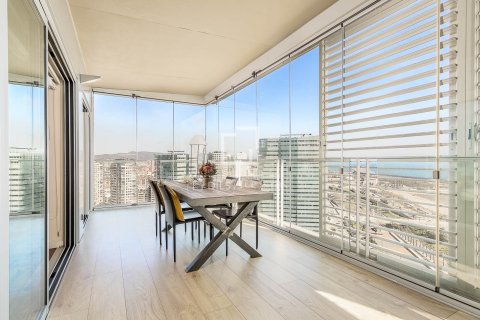 3 bedrooms apartment for sale in Barcelona, Catalonia, Spain № 6393 - photo 2