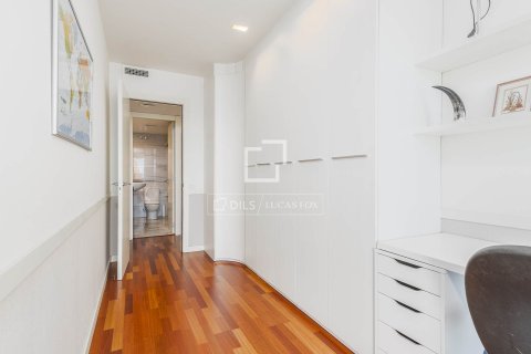 3 bedrooms apartment for sale in Barcelona, Catalonia, Spain № 6393 - photo 26