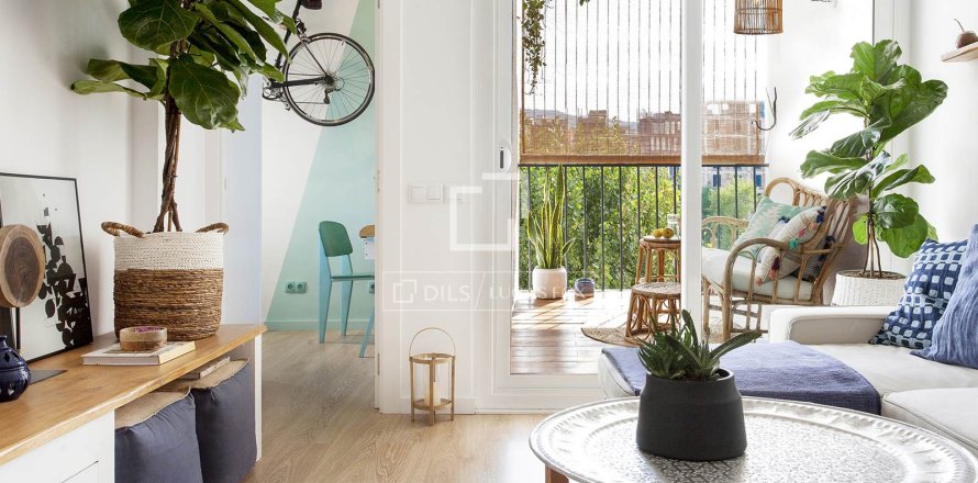 3 bedrooms apartment for sale in Barcelona, Catalonia, Spain № 6389