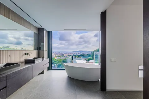 Купить дом в Барселона, Испания с 8 комнат, 710м², № 1607 - фото 17