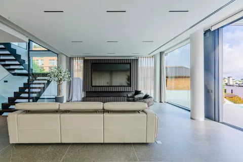 Купить дом в Барселона, Испания с 8 комнат, 710м², № 1607 - фото 9