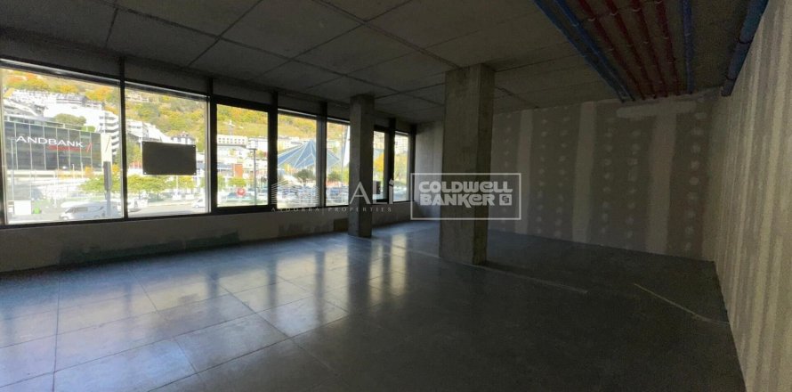 68 sq.m. office for rent in Principado De Andorra (Ninguna Poblacion Tiene C.P.), Lleida, Catalonia, Spain № 6110