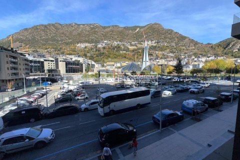 68 sq.m. office for rent in Principado De Andorra (Ninguna Poblacion Tiene C.P.), Lleida, Catalonia, Spain № 6110 - photo 6