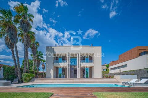 6 bedrooms house for rent in Gava, Barcelona, Catalonia, Spain № 6111 - photo 1