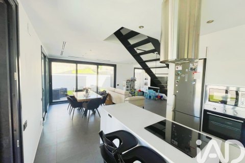 3 bedrooms house for sale in Roda de Berà, Tarragona, Catalonia, Spain № 7547 - photo 13