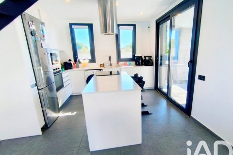 3 bedrooms house for sale in Roda de Berà, Tarragona, Catalonia, Spain № 7547 - photo 12