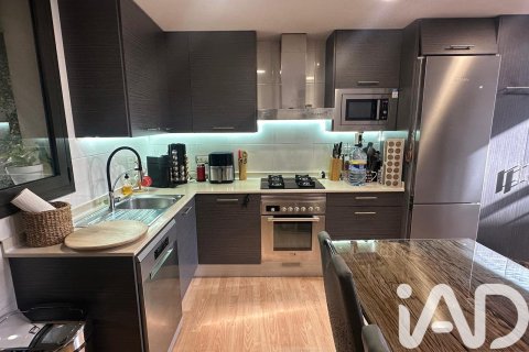Купить дуплекс в Барселона, Испания с 2 спальни, 79м², № 7551 - фото 4