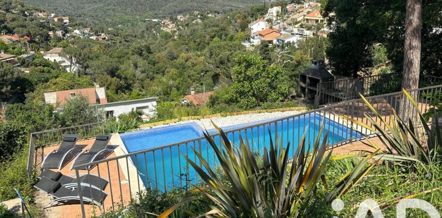 5 bedrooms house for sale in Argentona, Barcelona, Catalonia, Spain № 7545