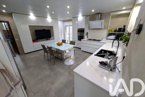 3 bedrooms house for sale in Girona, Catalonia, Spain № 7546 - photo 13