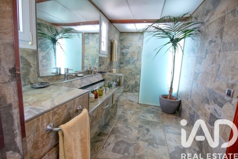 3 bedrooms house for sale in Girona, Catalonia, Spain № 7546 - photo 22