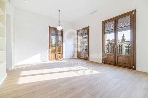 2 bedrooms penthouse for sale in Barcelona, Catalonia, Spain № 5336 - photo 2