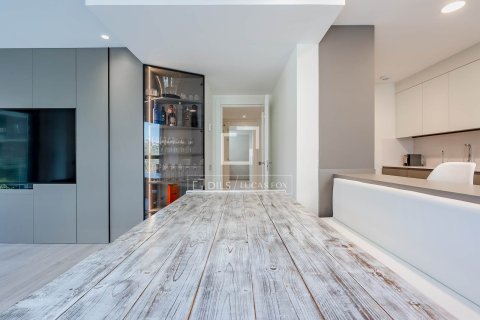 3 bedrooms apartment for sale in Esplugues de Llobregat, Barcelona, Catalonia, Spain № 6590 - photo 9