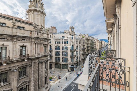 Apartamento de 3 dormitorios en venta en Barcelona, Cataluña, Spain № 6591 - foto 29