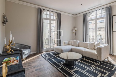 Apartamento de 3 dormitorios en venta en Barcelona, Cataluña, Spain № 6591 - foto 4