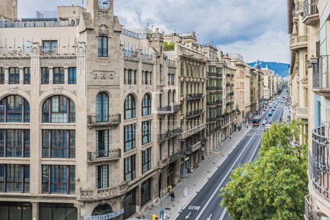 Apartamento de 3 dormitorios en venta en Barcelona, Cataluña, Spain № 6591 - foto 28