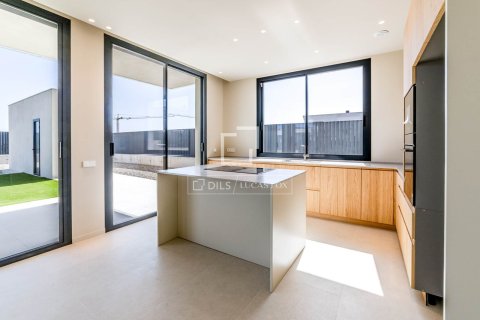 Villa de 5 dormitorios en venta en Sitges, Barcelona, Cataluña, Spain № 6595 - foto 12