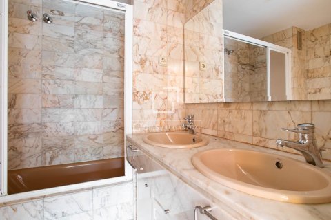 3 bedrooms villa for sale in Alella, Barcelona, Catalonia, Spain № 6592 - photo 22
