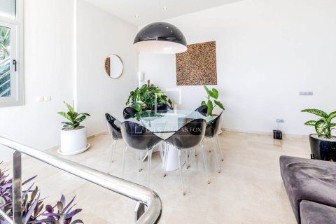 Villa de 5 dormitorios en venta en Sitges, Barcelona, Cataluña, Spain № 6594 - foto 14