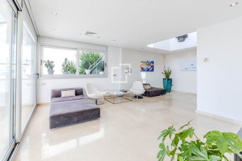 Villa de 5 dormitorios en venta en Sitges, Barcelona, Cataluña, Spain № 6594 - foto 22