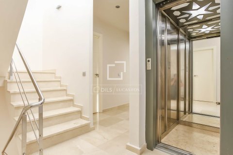 Villa de 5 dormitorios en venta en Sitges, Barcelona, Cataluña, Spain № 6594 - foto 11
