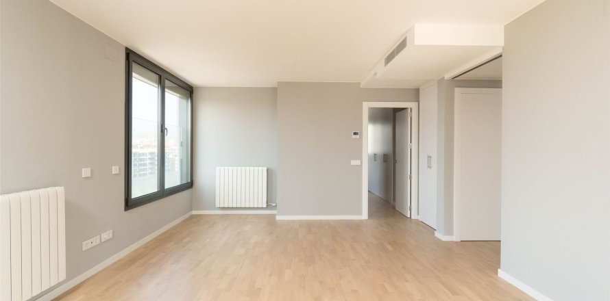 4 bedrooms apartment for sale in Badalona, Barcelona, Catalonia, Spain № 6317