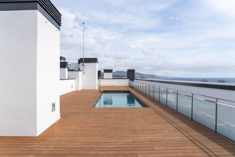 4 bedrooms apartment for sale in Badalona, Barcelona, Catalonia, Spain № 6317 - photo 23