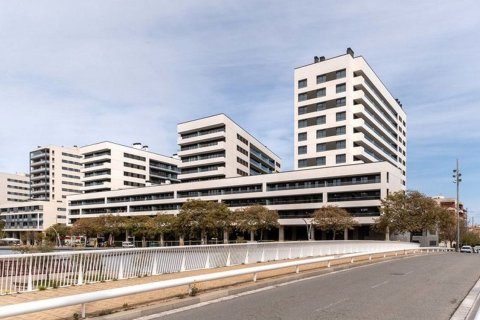 4 bedrooms apartment for sale in Badalona, Barcelona, Catalonia, Spain № 6317 - photo 28