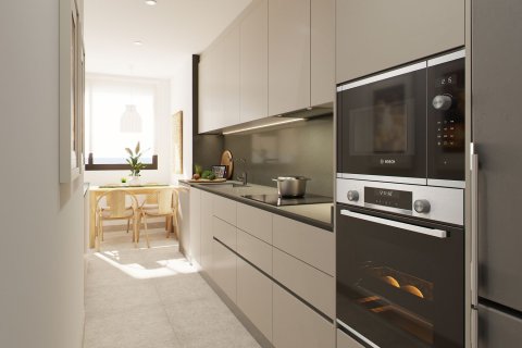 3 bedrooms apartment for sale in L'Hospitalet de Llobregat, Barcelona, Catalonia, Spain № 6316 - photo 6