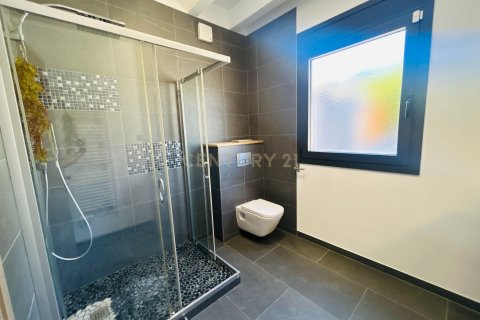 Сasa de 5 dormitorios en venta en Cubelles, Barcelona, Cataluña, Spain № 6853 - foto 14