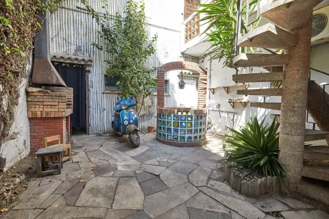 Сasa de 6 dormitorios en venta en Montgat, Barcelona, Cataluña, Spain № 6856 - foto 25