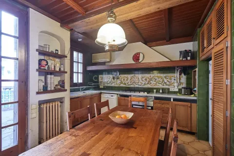 Сasa de 6 dormitorios en venta en Montgat, Barcelona, Cataluña, Spain № 6856 - foto 10