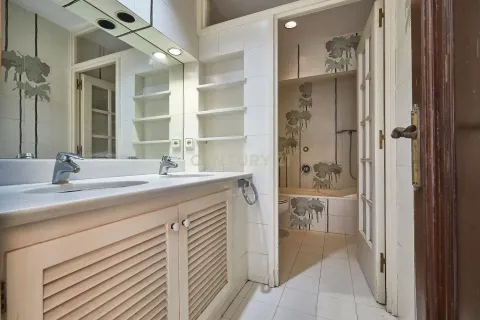 Сasa de 6 dormitorios en venta en Montgat, Barcelona, Cataluña, Spain № 6856 - foto 23