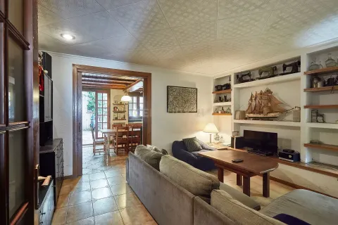 Сasa de 6 dormitorios en venta en Montgat, Barcelona, Cataluña, Spain № 6856 - foto 7