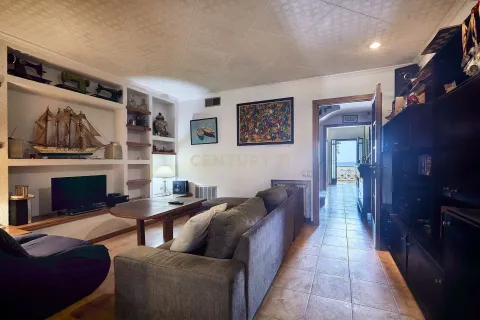 Сasa de 6 dormitorios en venta en Montgat, Barcelona, Cataluña, Spain № 6856 - foto 8