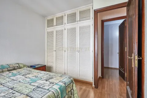 Сasa de 6 dormitorios en venta en Montgat, Barcelona, Cataluña, Spain № 6856 - foto 19