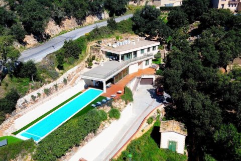 Дом с 5 спальнями в Кастель-д'Аро, Герона, Каталония, Испания № 1392