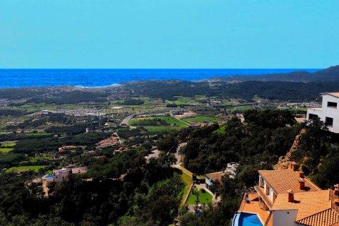 Сasa de 5 dormitorios en venta en Castell d'Aro, Gerona, Cataluña, Spain № 1392 - foto 3