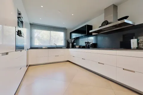 Купить дом в Гава, Испания с 5 комнат, № 1395 - фото 11