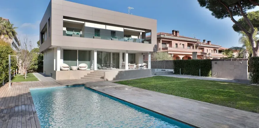 Дом с 4 спальнями в Гаве, Барселона, Каталония, Испания № 1395