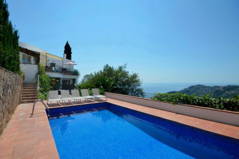 Купить дом в Бегур, Испания с 6 комнат, № 1393 - фото 2