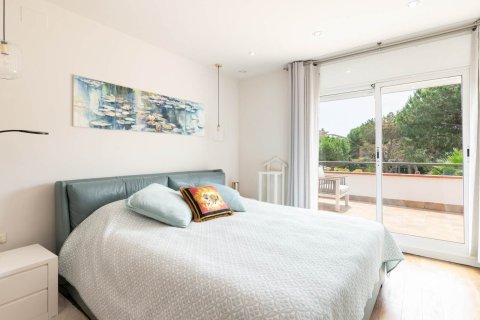 Купить дом в Гава, Испания с 6 комнат, 850м², № 1394 - фото 13