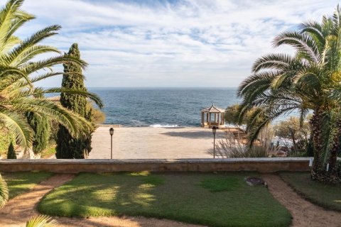 Купить дом в С'Агаро, Испания с 5 комнат, 2265м², № 1390 - фото 9