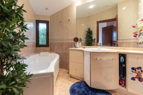 Купить дом в С'Агаро, Испания с 5 комнат, 2265м², № 1390 - фото 26