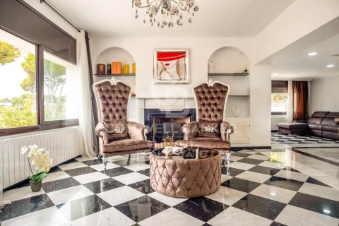 9 bedrooms house for sale in Castelldefels, Barcelona, Catalonia, Spain № 5490 - photo 14