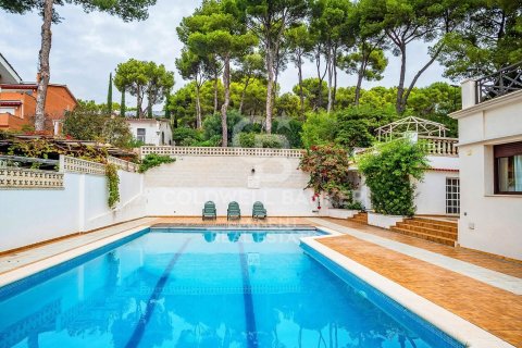 Дом с 9 спальнями в Кастельдефельсе, Барселона, Каталония, Испания № 5490