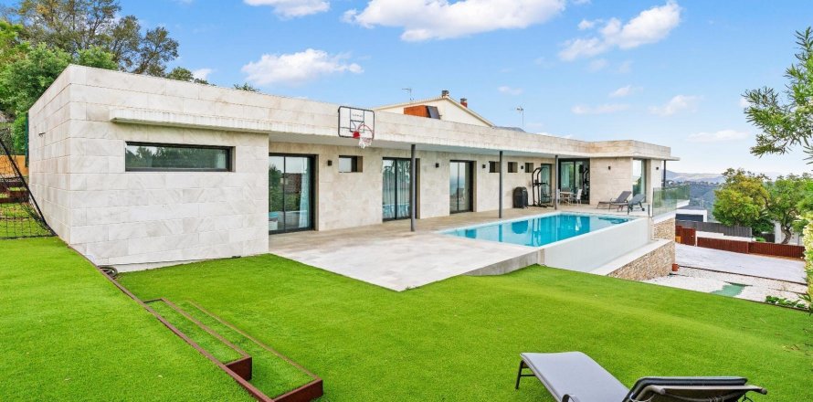 Дом с 4 спальнями в Пладжа-де-Аро, Герона, Каталония, Испания № 1385