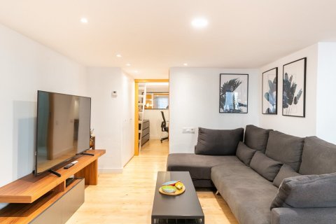 Купить квартиру в Барселона, Испания с 3 комнаты, № 1388 - фото 7