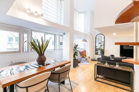 Квартира с 2 спальнями в Барселоне, Каталония, Испания № 1388